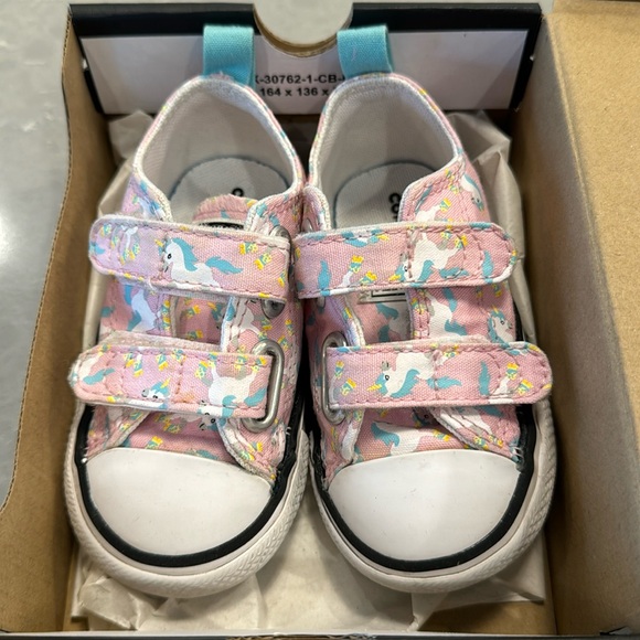 Converse Other - Size 5 infant Converse pink unicorn printed sneakers shoes for baby girls
